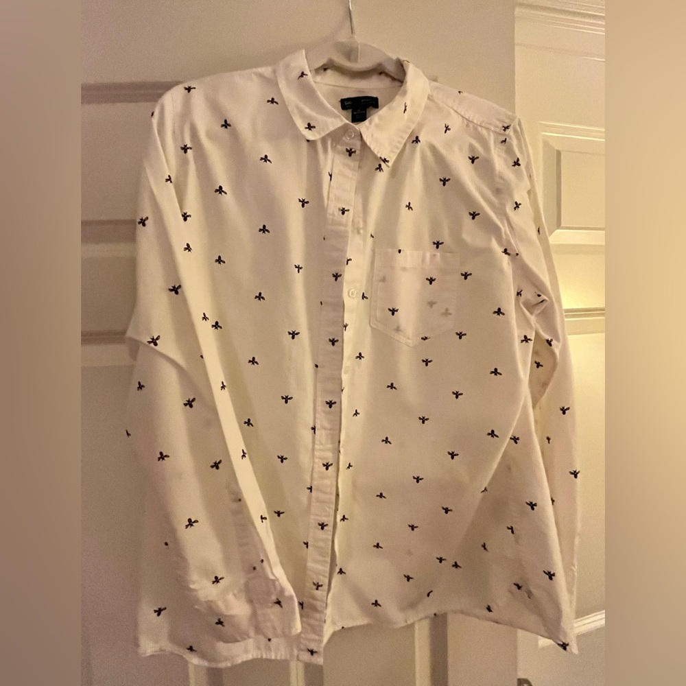 Gap shirt, white with bees.